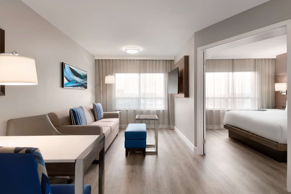 Suite, 1 King Bed