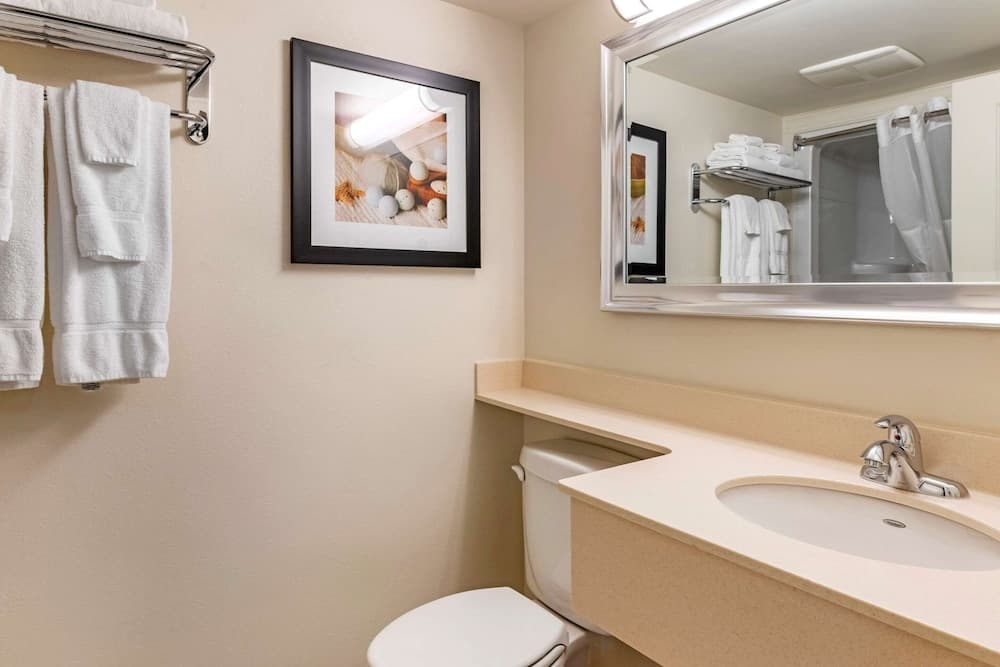 Room, 2 Queen Beds, Non Smoking (Upgrade)
