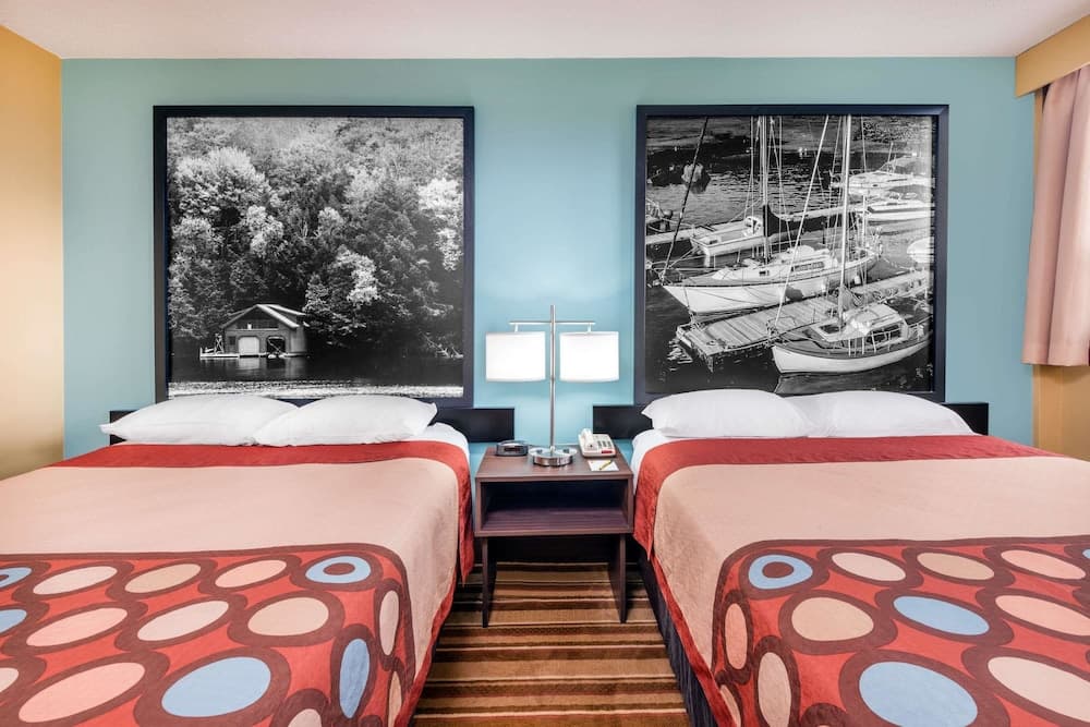 2 Queen Beds, Second Floor, Non-Smoking