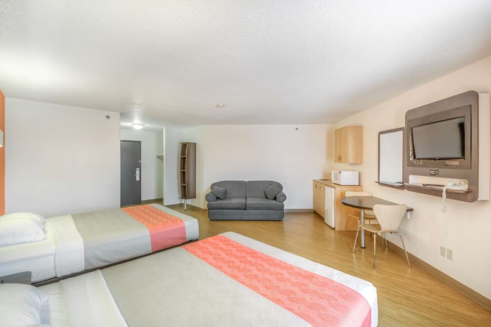 Deluxe Suite, 2 Queen Beds, Non Smoking, Refrigerator & Microwave