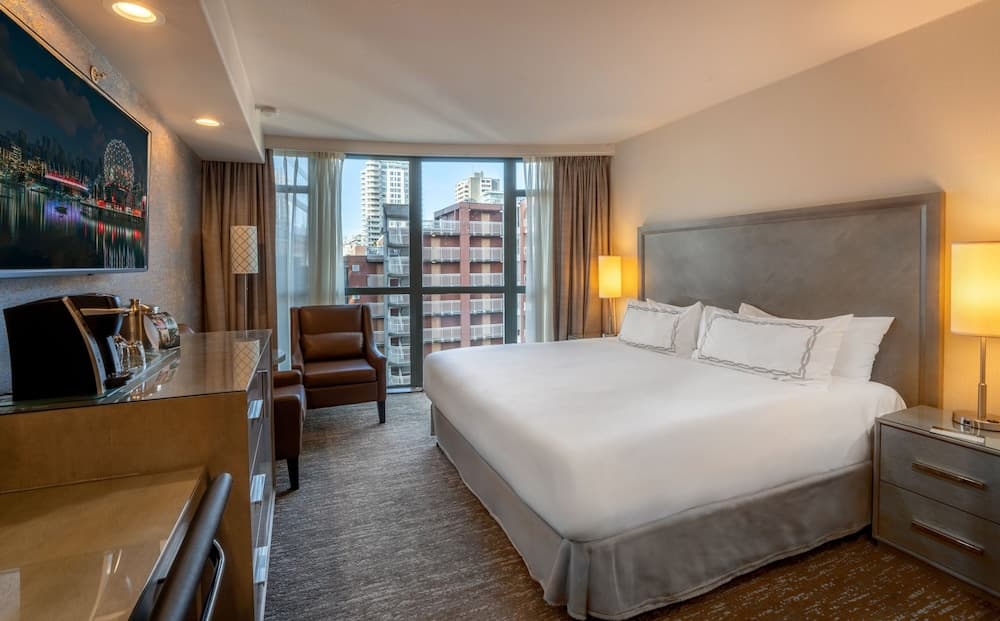 Deluxe Room, 1 King Bed