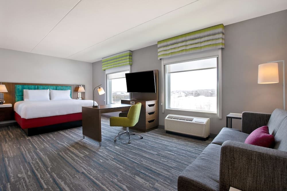 Studio Suite, 1 King Bed, Non Smoking, Refrigerator & Microwave (Wet Bar)
