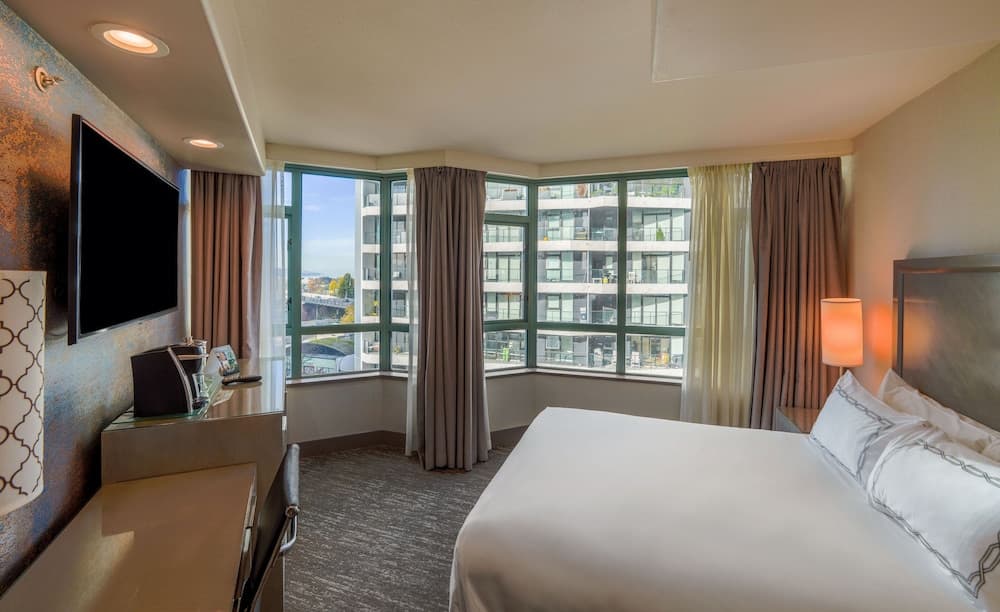 Deluxe Room, 1 Queen Bed